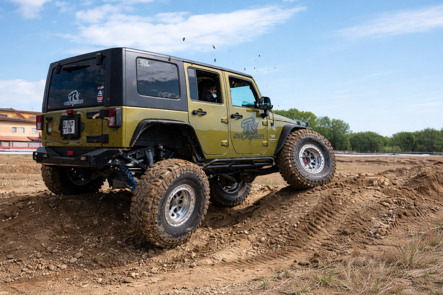 Leveling Kit vs Lift Kit: Which One Do You Need?
